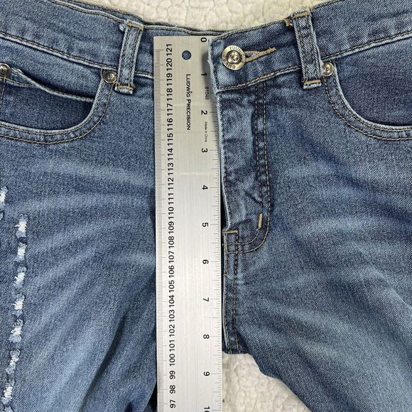 Younique Jeans Women’s Size 3 (Actual Sizes 28x22) Blue Crop Distressed Pattern - Picture 11 of 12
